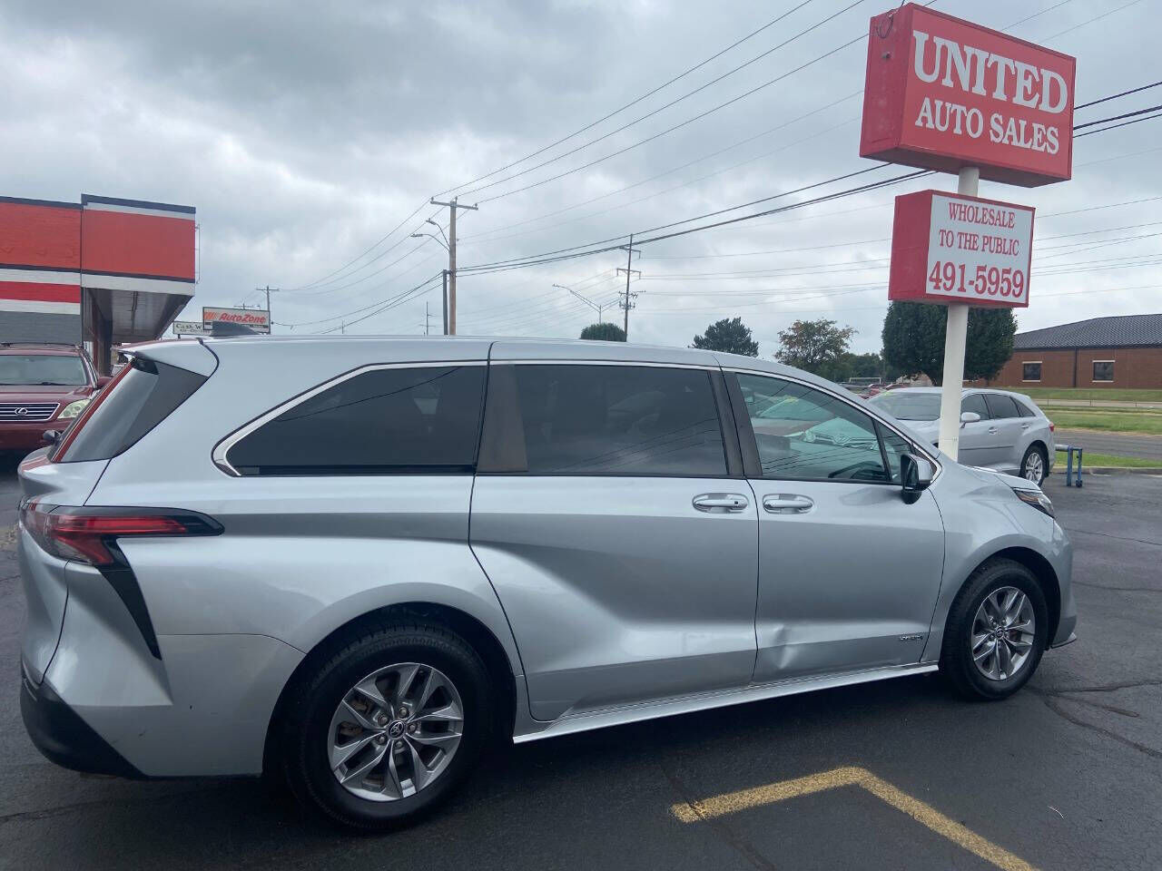 2021 TOYOTA Sienna