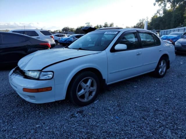 Nissan Maxima