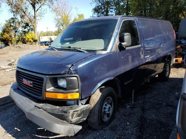 GMC Savana