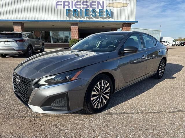 2024 NISSAN Altima