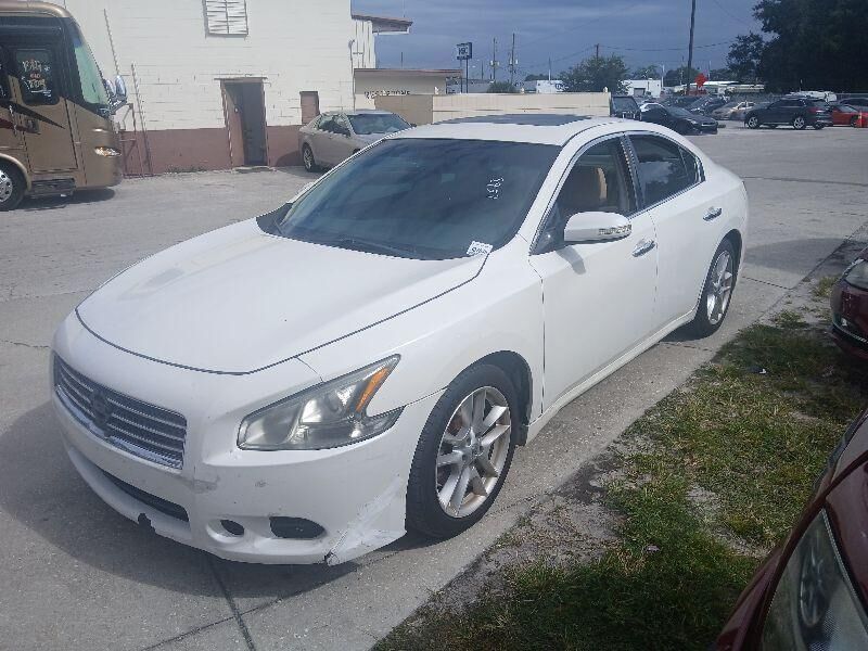 Nissan Maxima