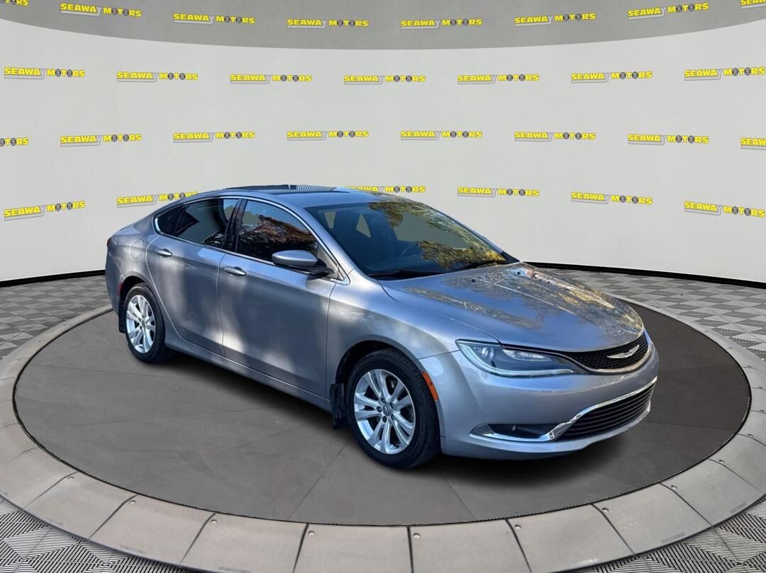 Chrysler 200
