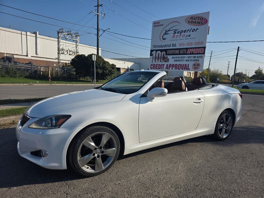 Lexus IS