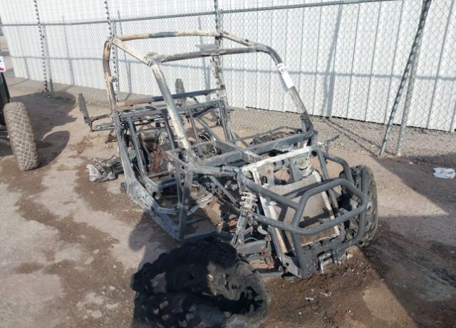 2023 CAN-AM Commander