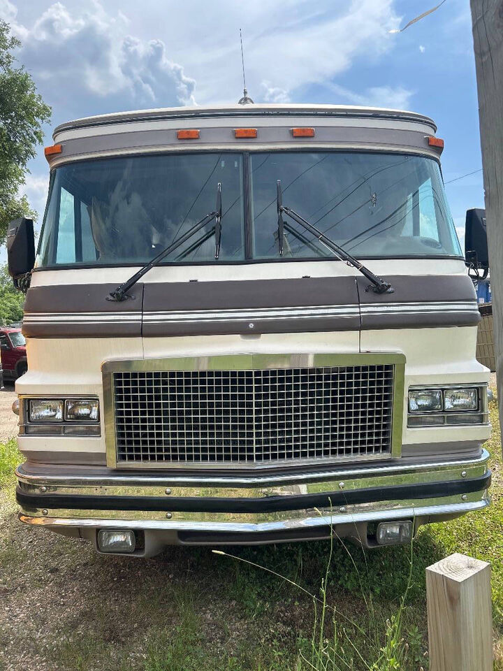 1986 CROWN COACH CORPORATION Motorhome - Chassis