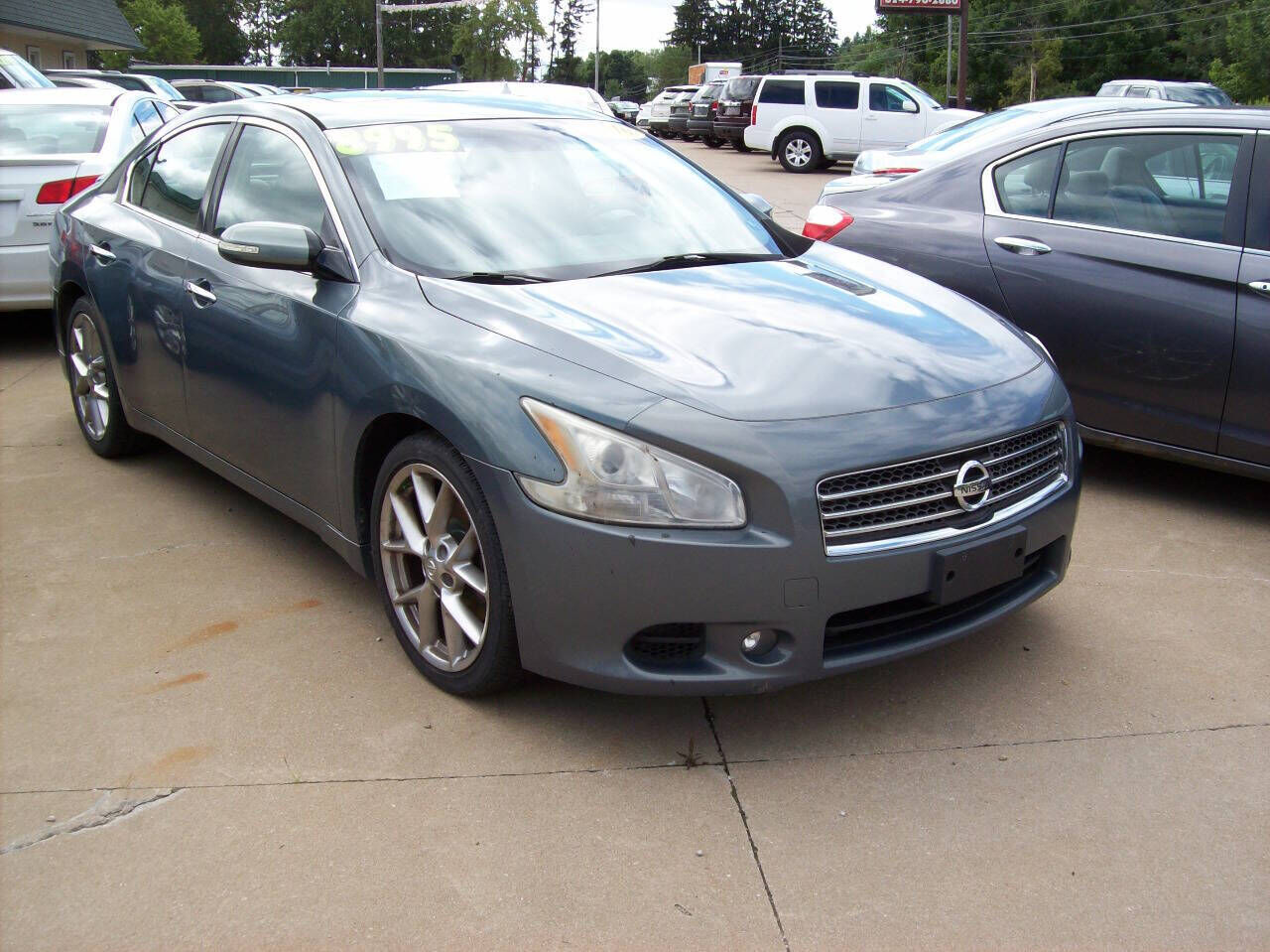 2010 NISSAN Maxima