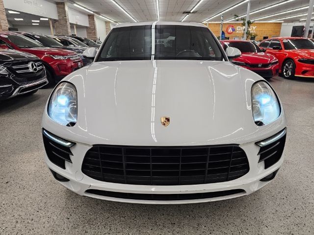 2016 PORSCHE Macan