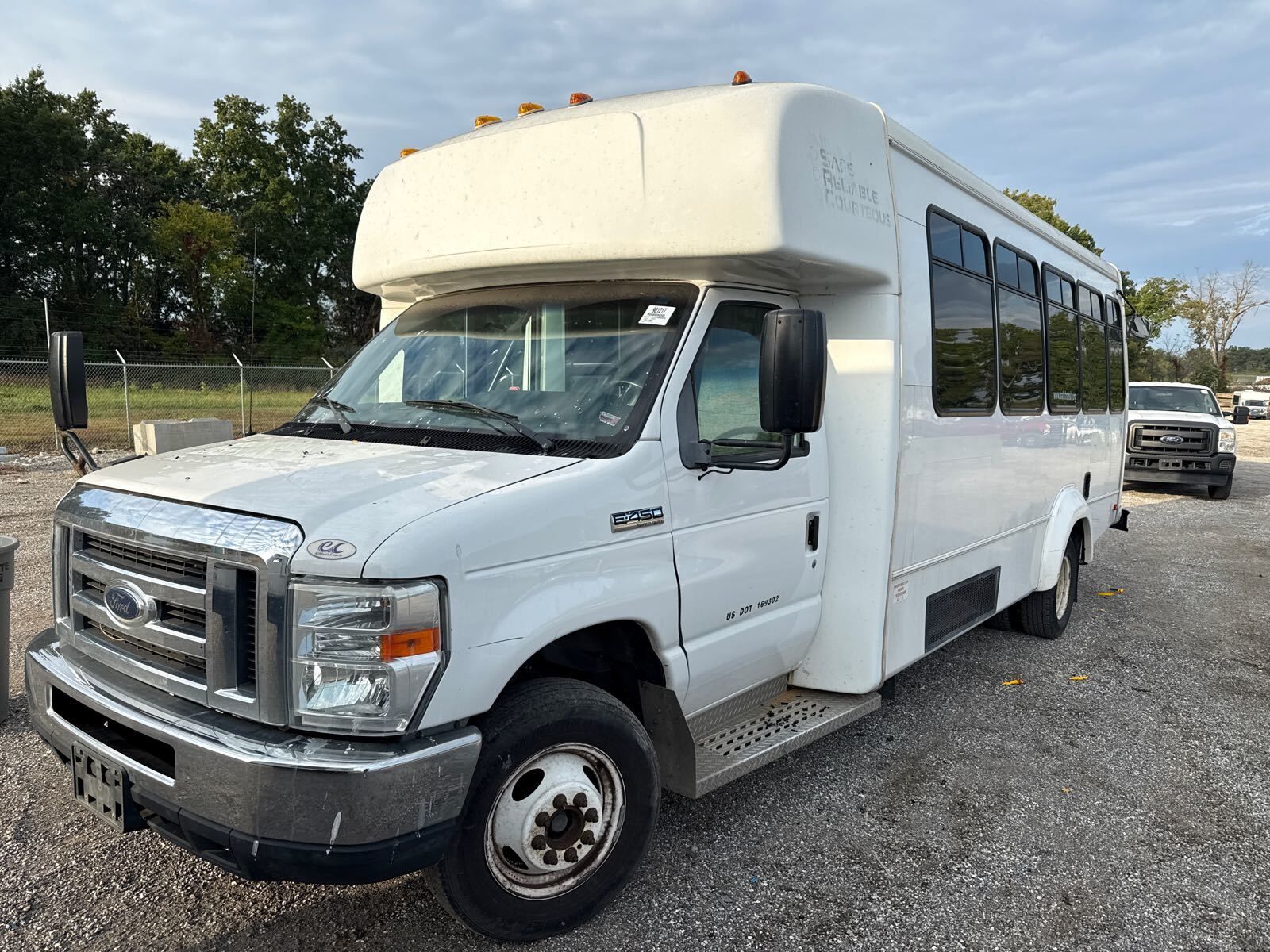 Ford E-450