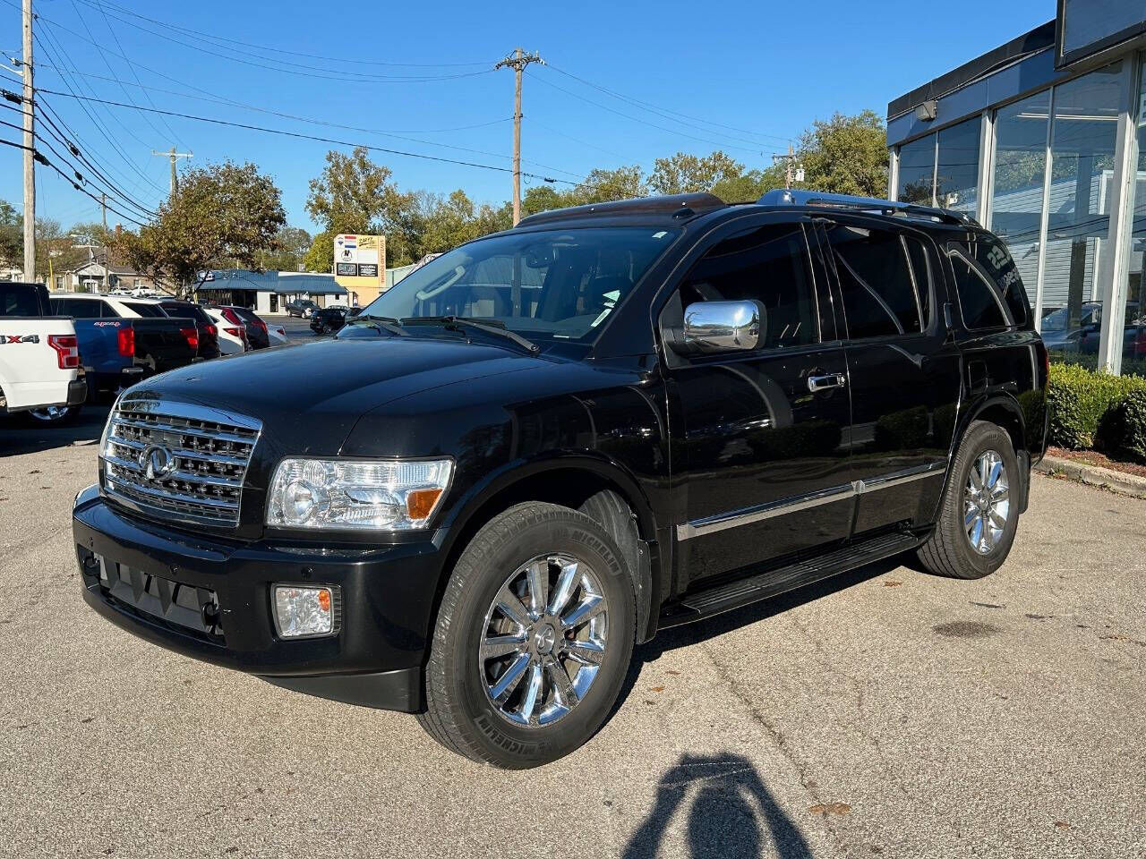 Infiniti QX56