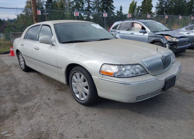 Lincoln Town Car
