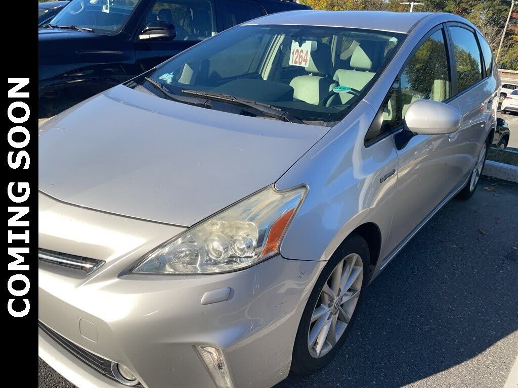 Toyota Prius V