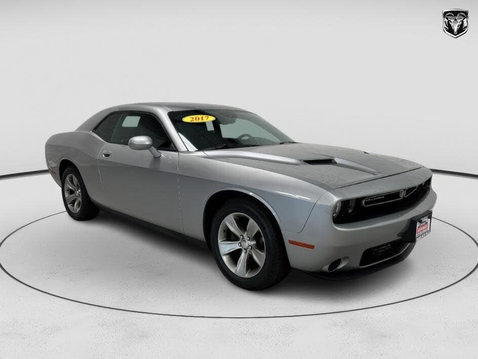 2017 DODGE Challenger