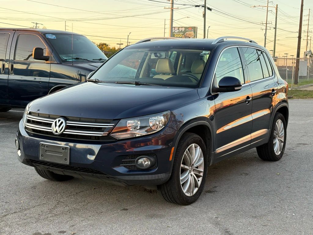 2012 VOLKSWAGEN Tiguan