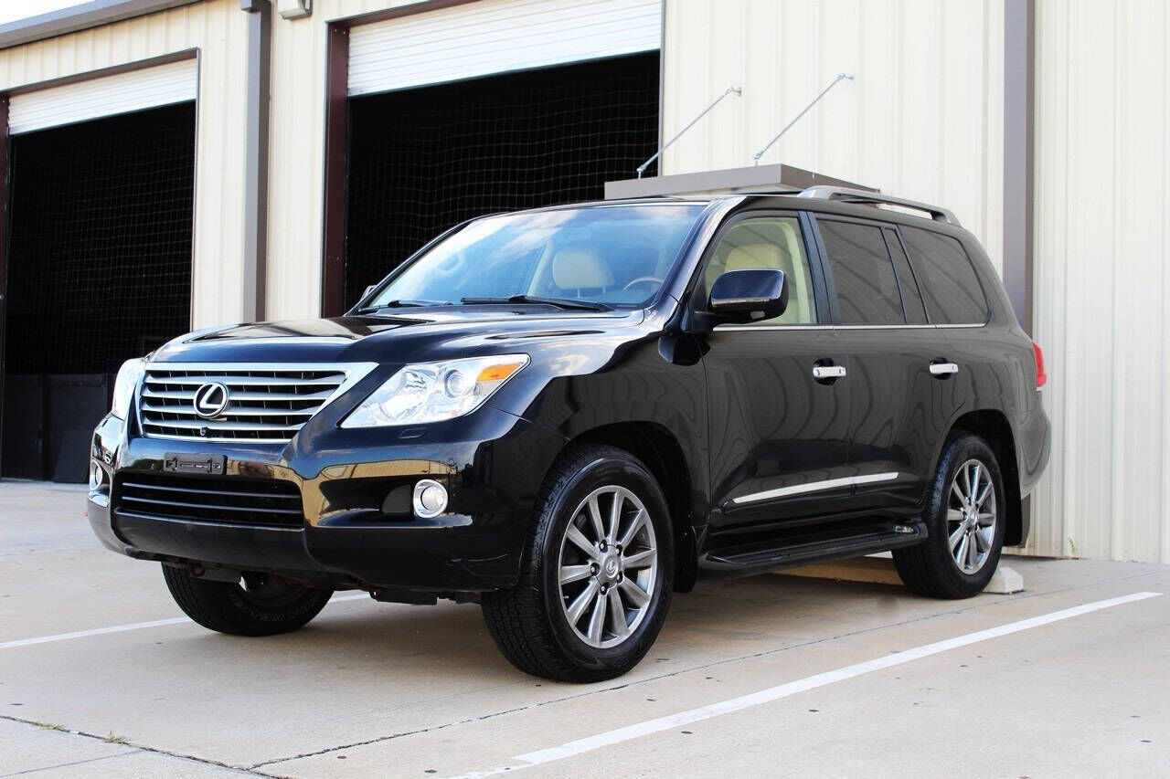 2011 LEXUS LX