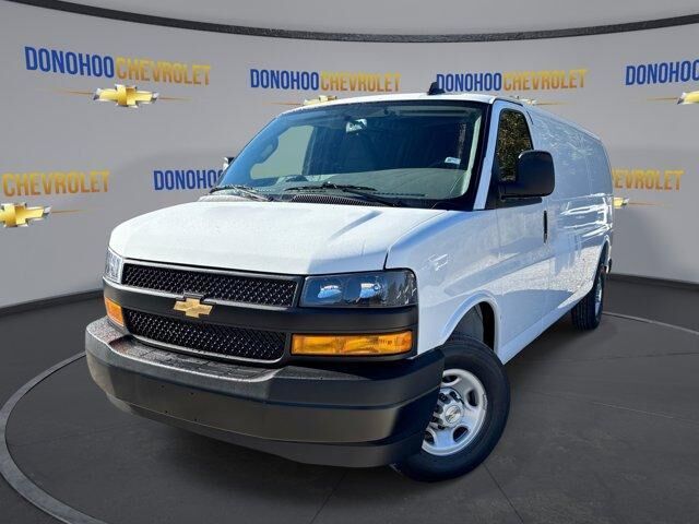2025 CHEVROLET Express