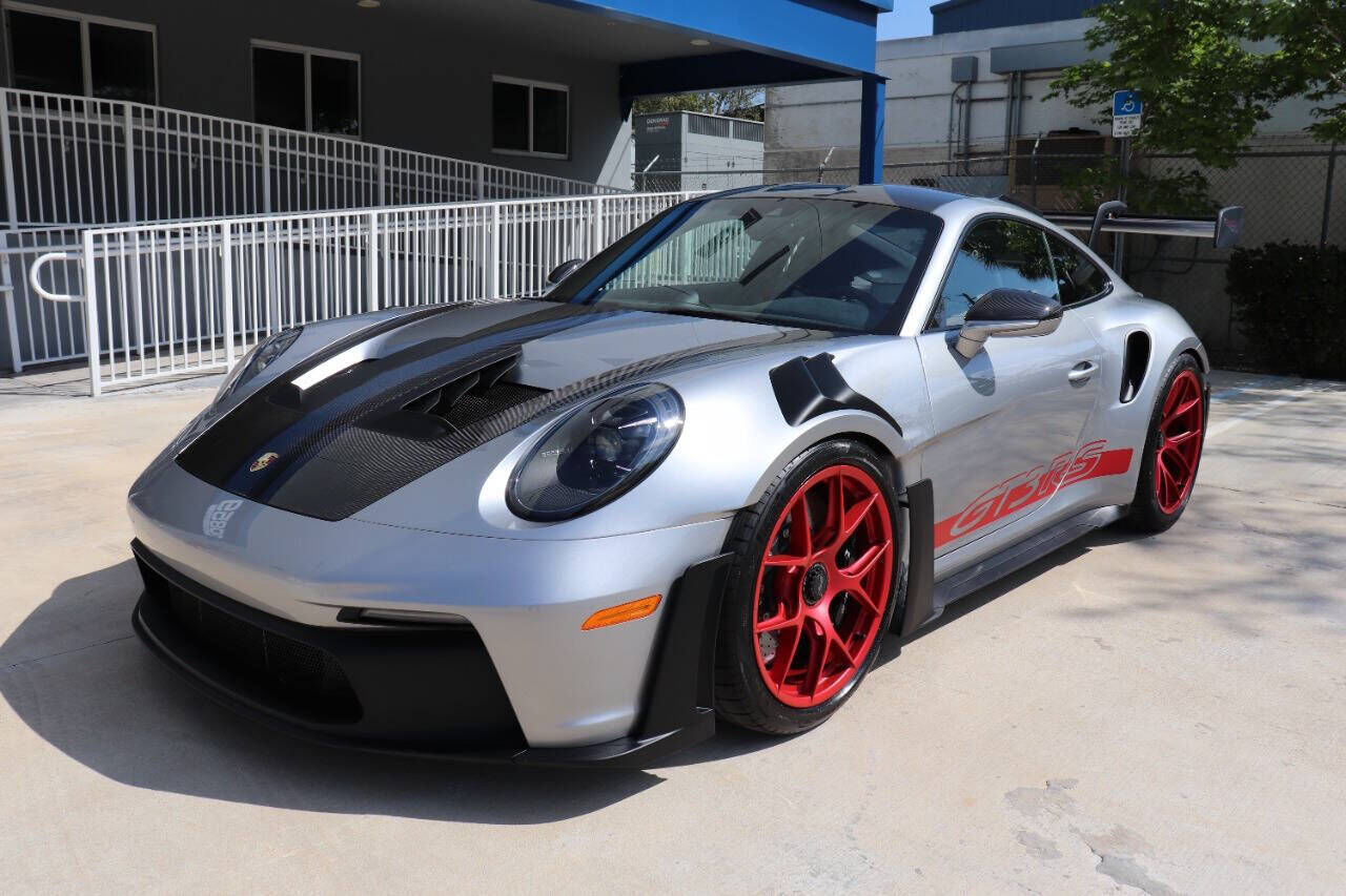2025 PORSCHE 911