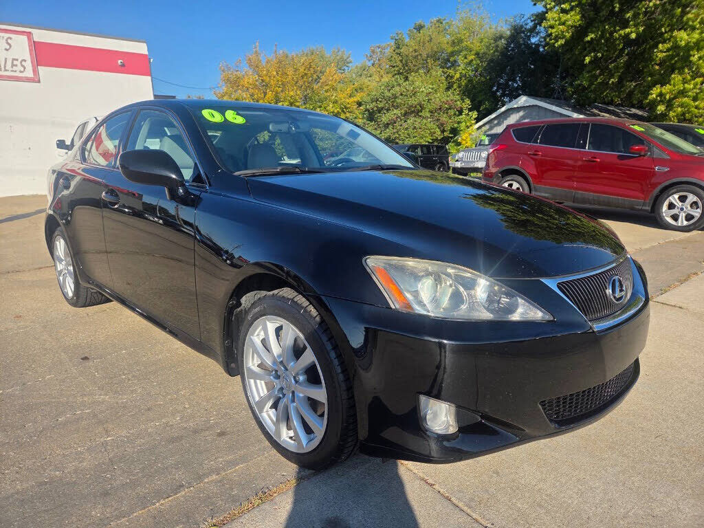 Lexus IS