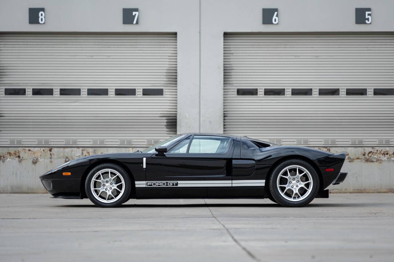 2005 FORD GT