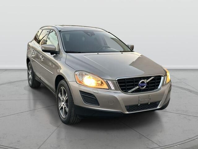 2013 VOLVO XC60