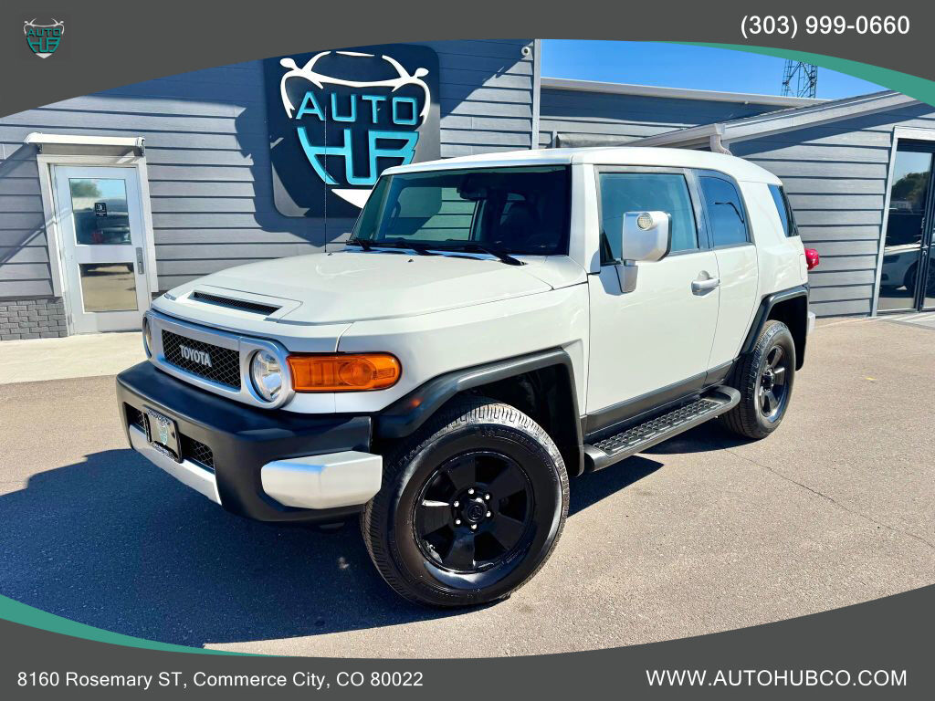 2013 TOYOTA FJ Cruiser