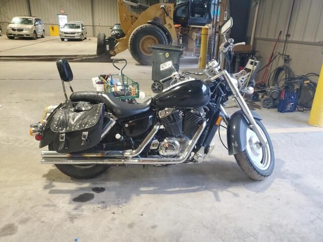 Honda VT1100C2 (SHADOW SABRE)