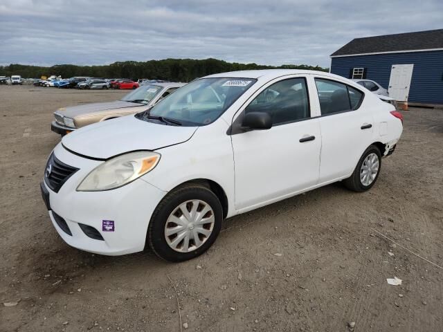 Nissan Versa