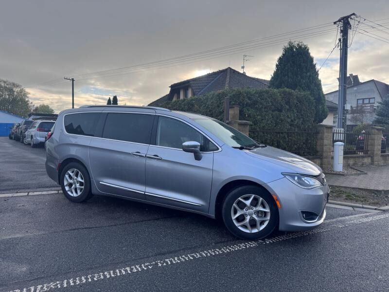 2020 CHRYSLER Pacifica