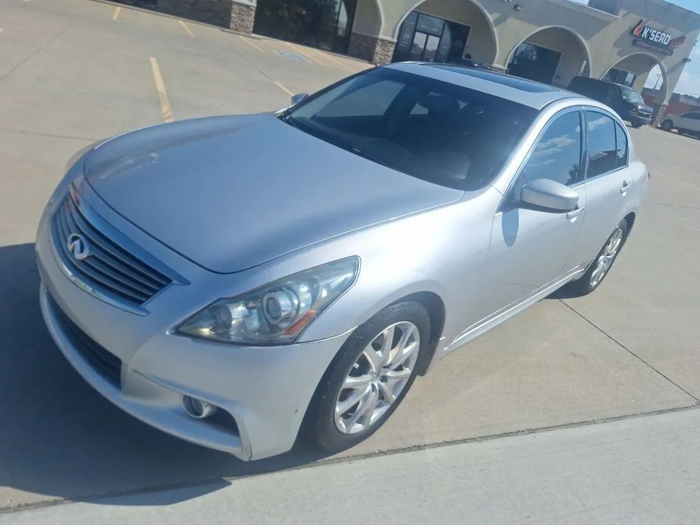 Infiniti G37