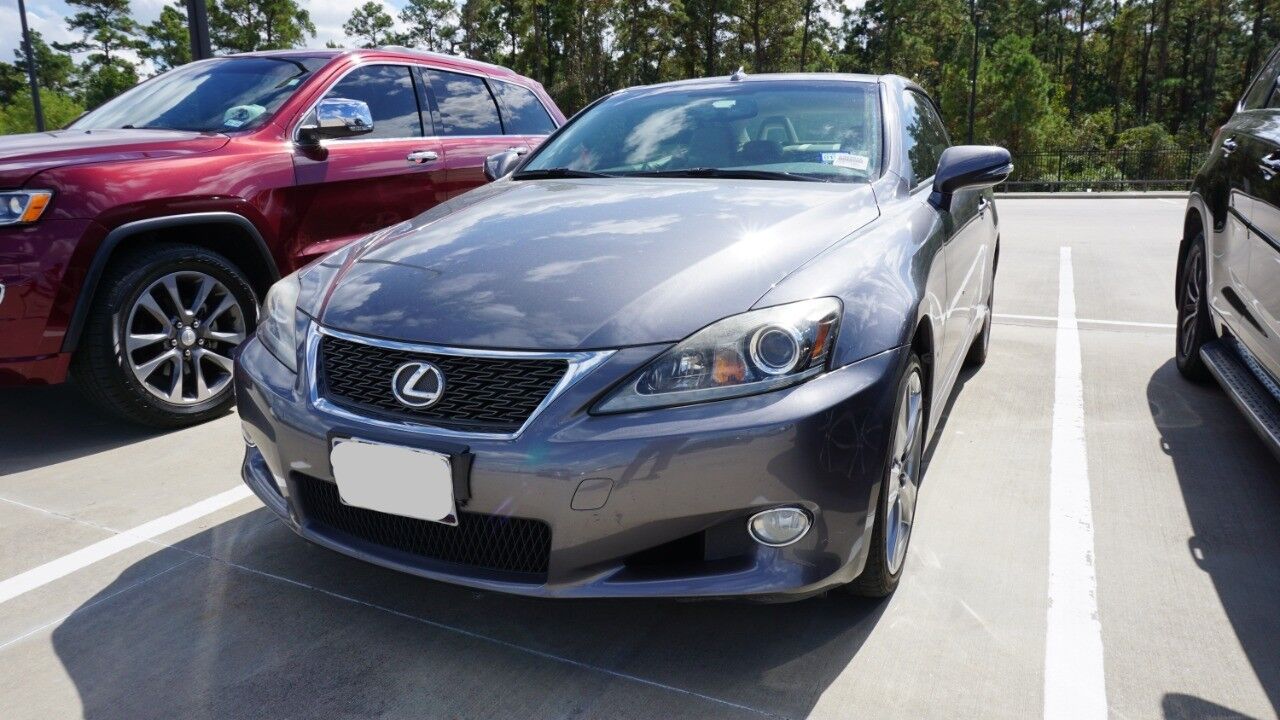 Lexus IS