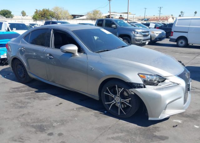 Lexus IS