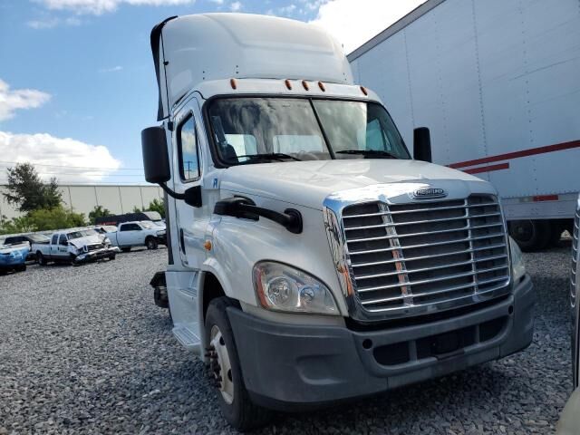 2017 FREIGHTLINER Cascadia