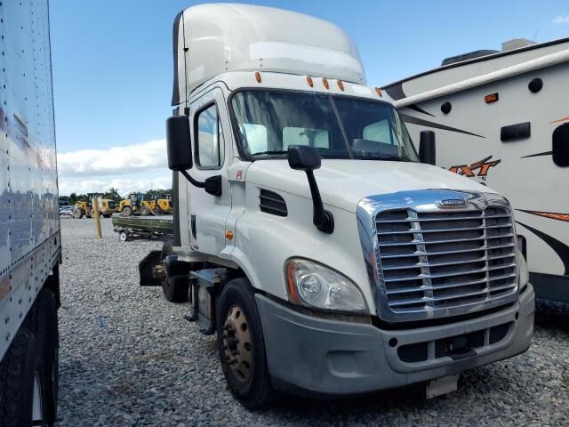 2016 FREIGHTLINER Cascadia