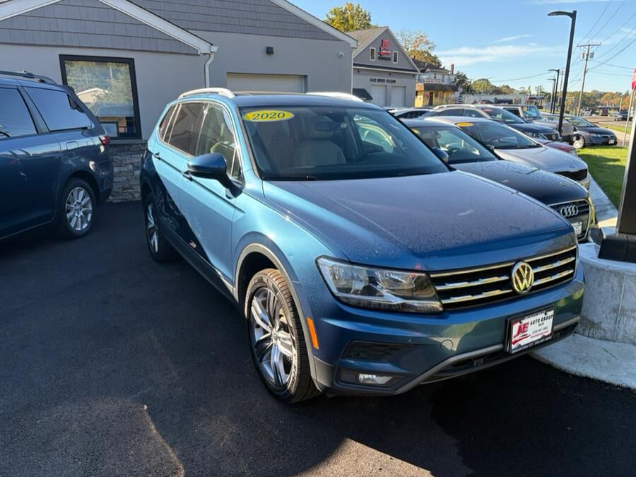 2020 VOLKSWAGEN Tiguan