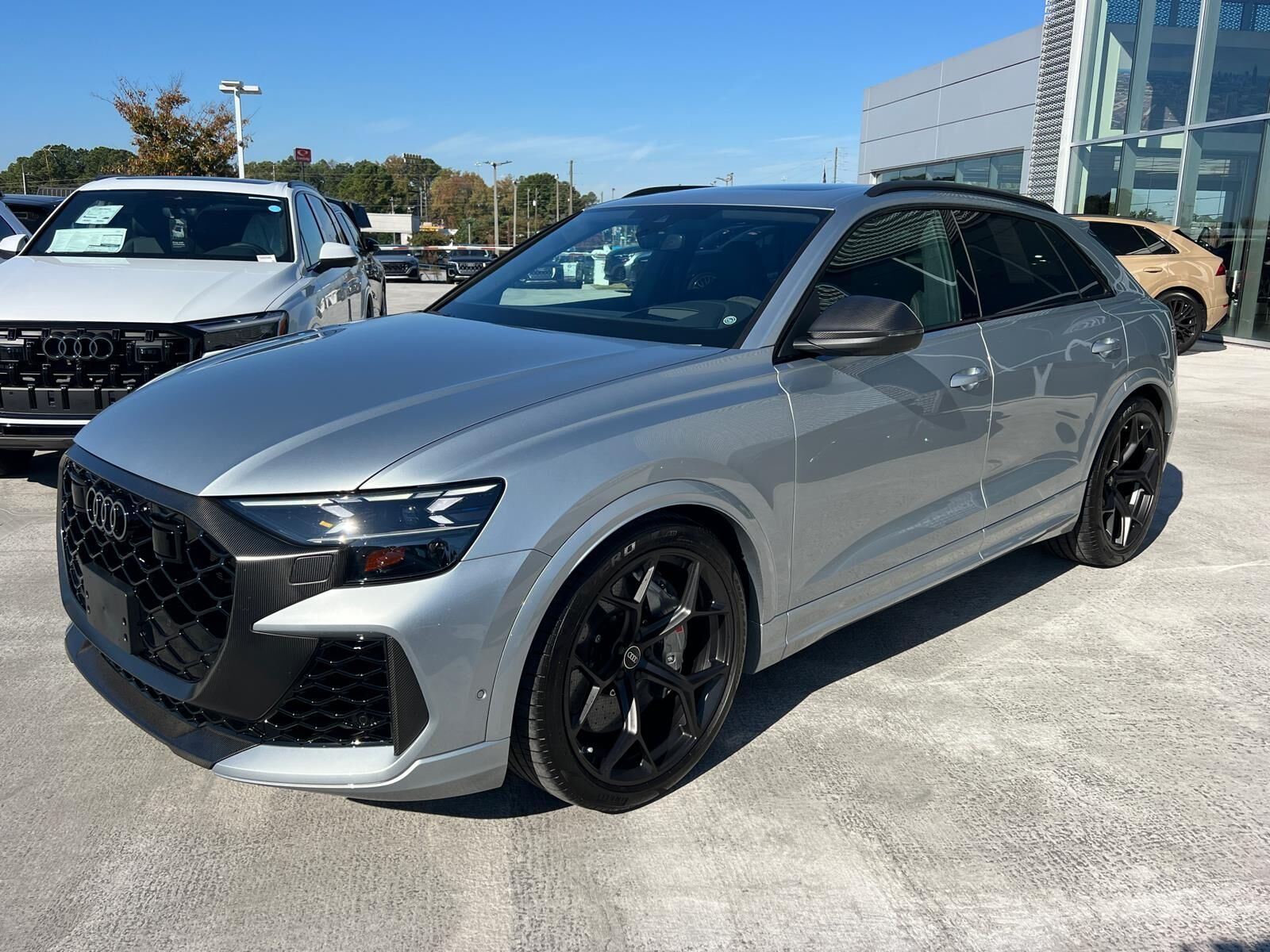2025 AUDI RS Q8
