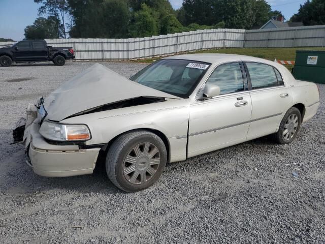 Lincoln Town Car