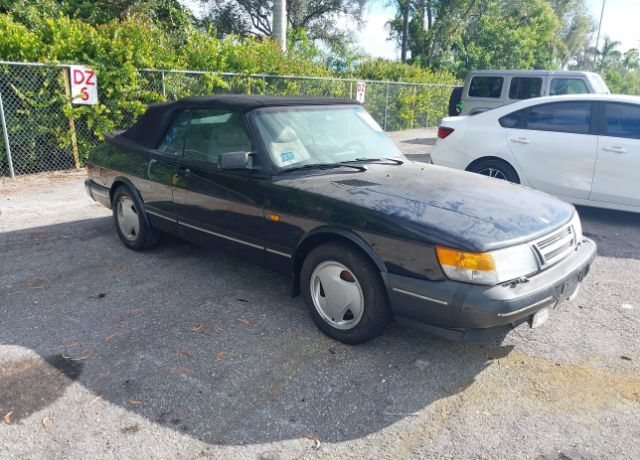 Saab 900