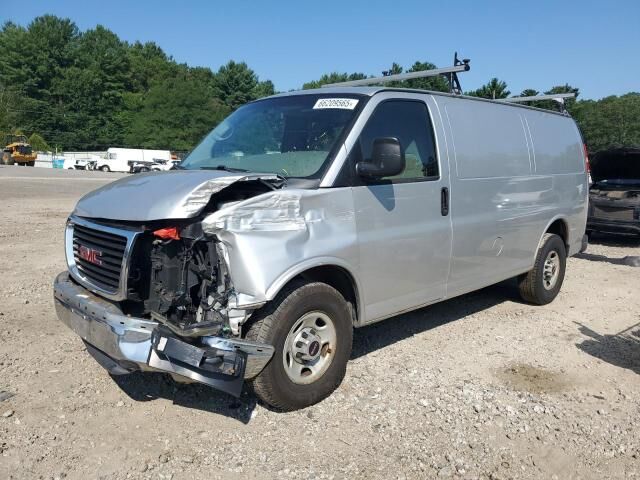 GMC Savana
