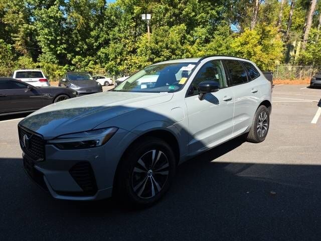 2024 VOLVO XC60
