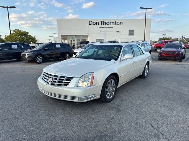 Cadillac DTS
