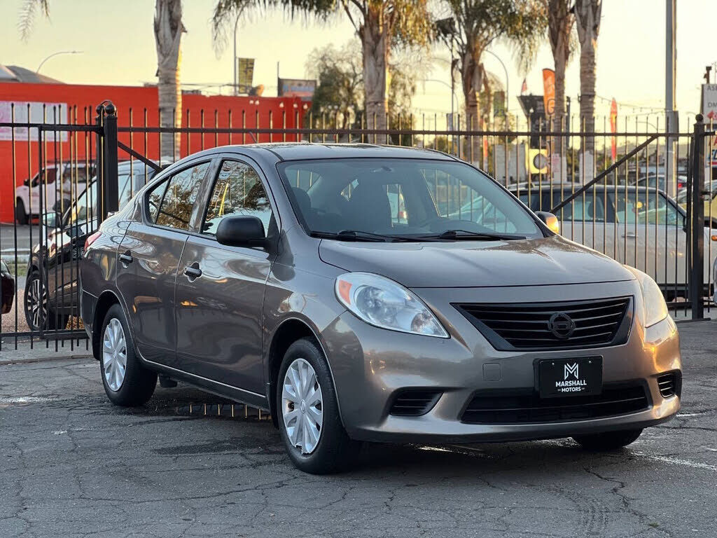 Nissan Versa