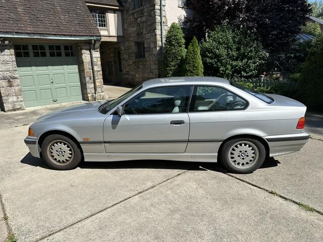 BMW 328iS