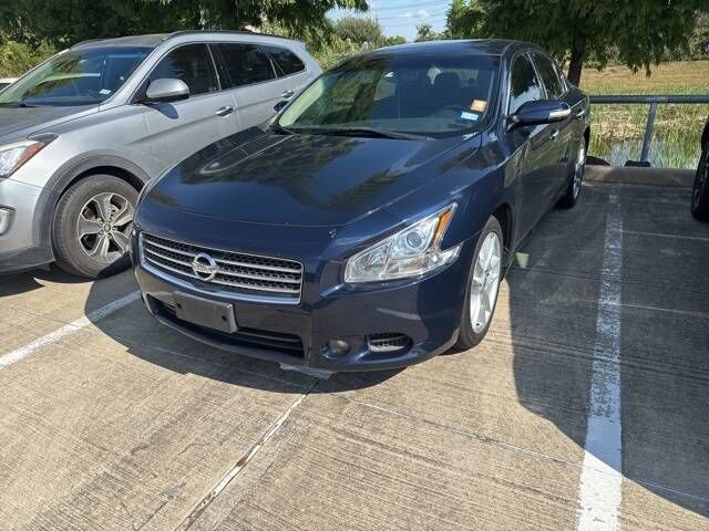 Nissan Maxima