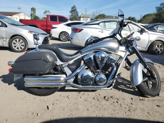 Honda VT1300 (Interstate)