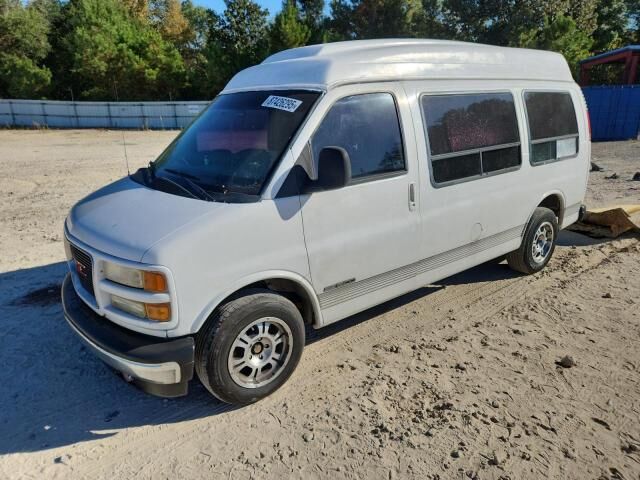 GMC Savana