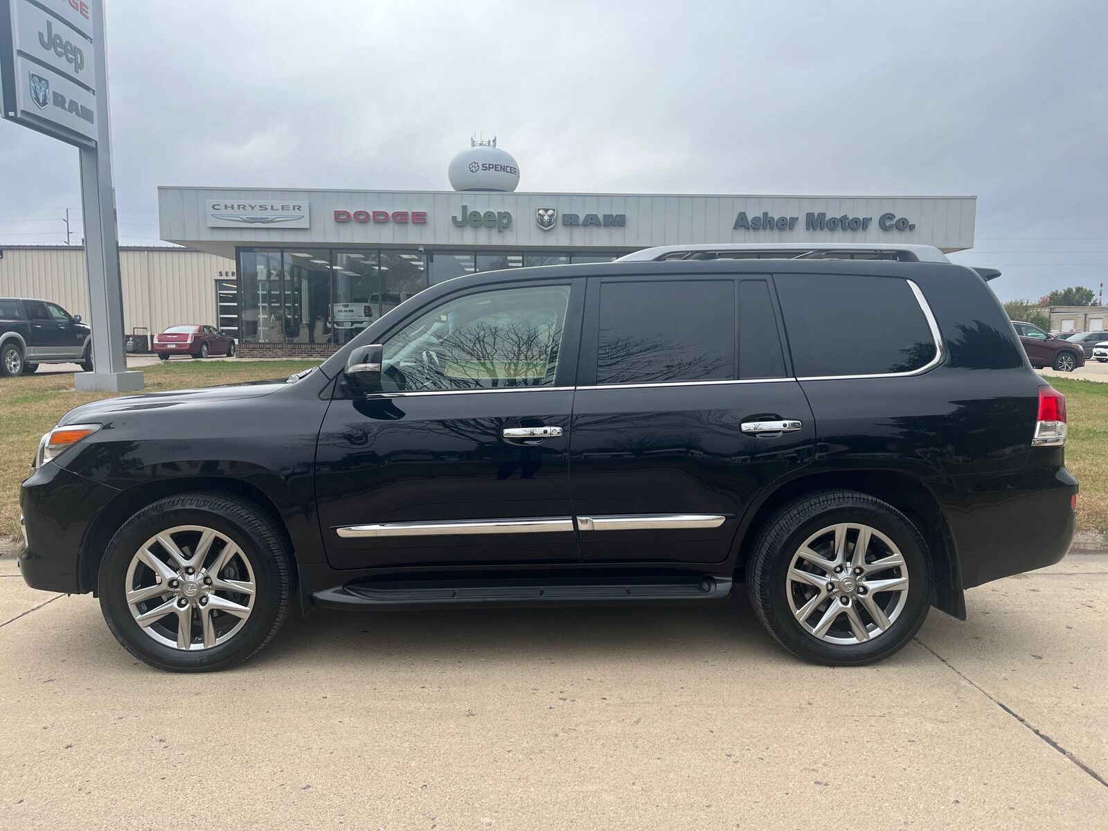 Lexus LX