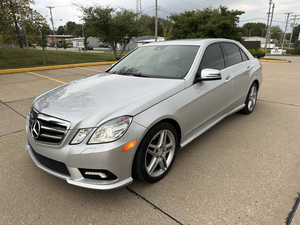 2011 MERCEDES-BENZ E-Class