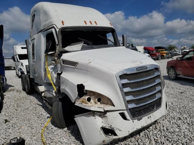 2019 FREIGHTLINER New Cascadia 126" Sleepercab