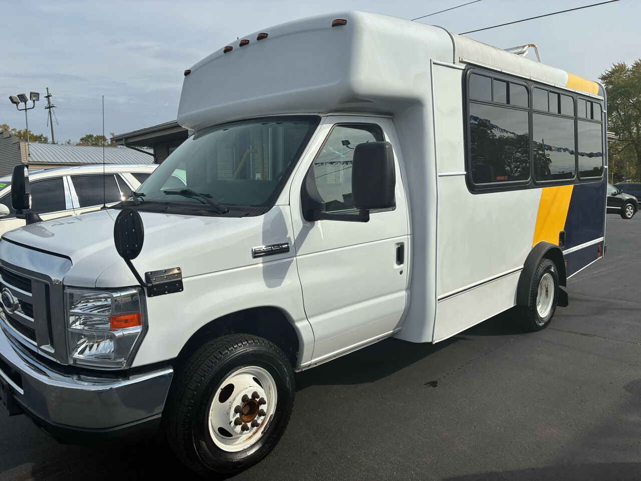 Ford E-350