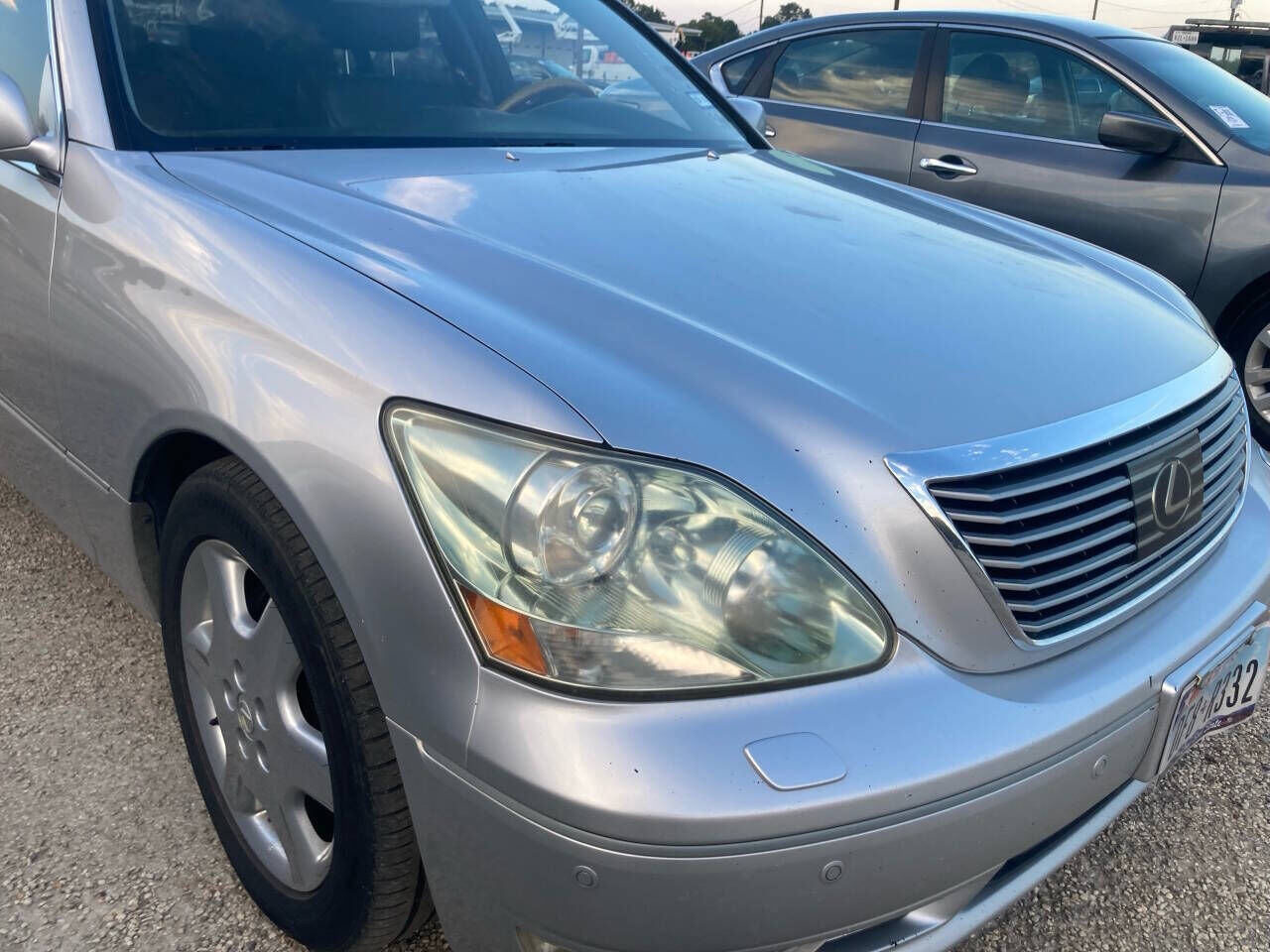 Lexus LS