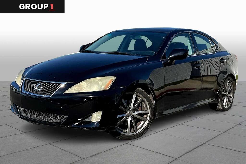 Lexus IS